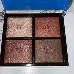 NWOB Tom Ford eyeshadow: Body Heat
No compact, sold in pan 
Never used, no box